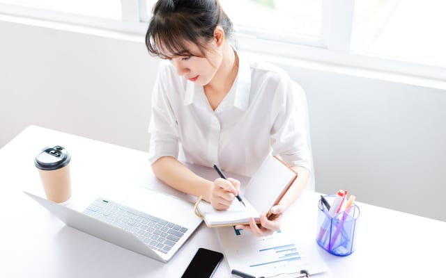 労務管理の負担を削減